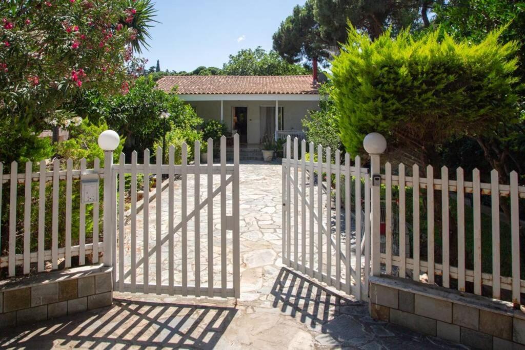 Koko'S Summer House Néa Mákri Zewnętrze zdjęcie